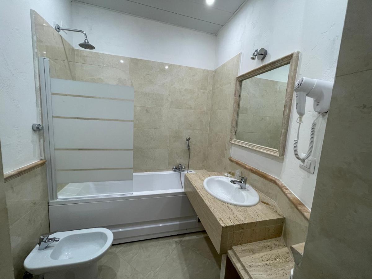Ambasada Suite Rom Exteriör bild